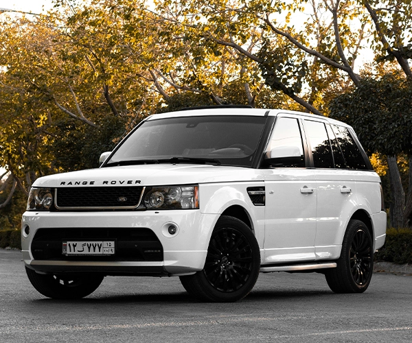 white range rover
